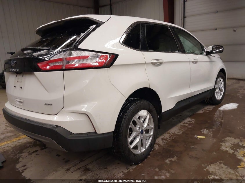 2022 Ford Edge Sel
