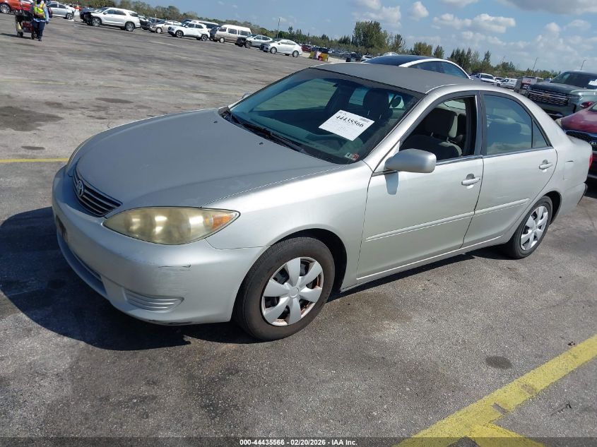 2005 Toyota Camry Le