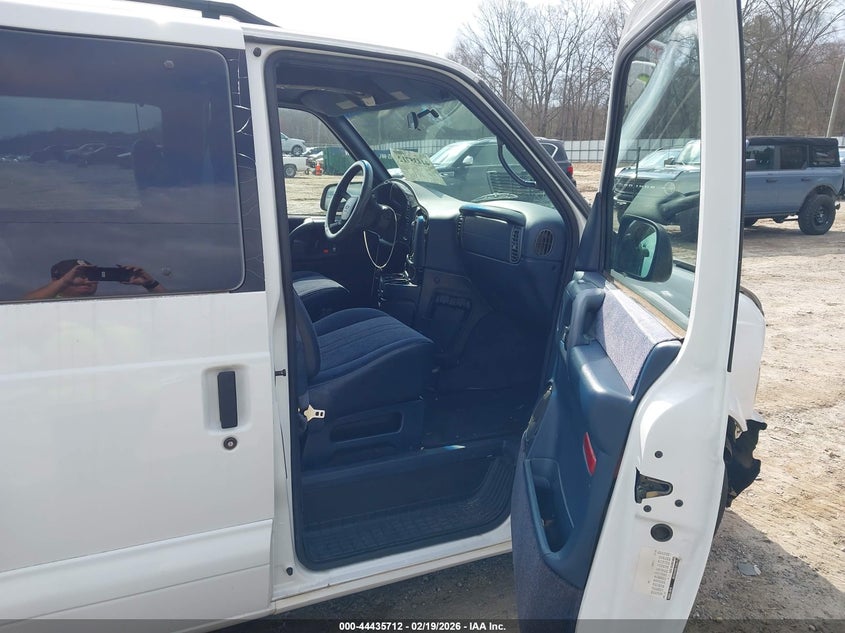 2000 Chevrolet Astro