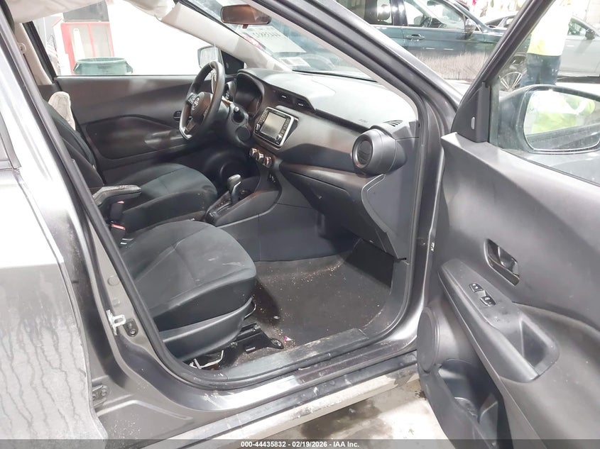 2023 Nissan Kicks S Xtronic Cvt