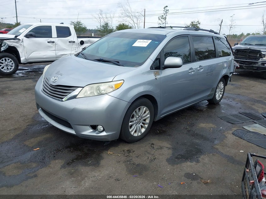 2011 Toyota Sienna Xle V6