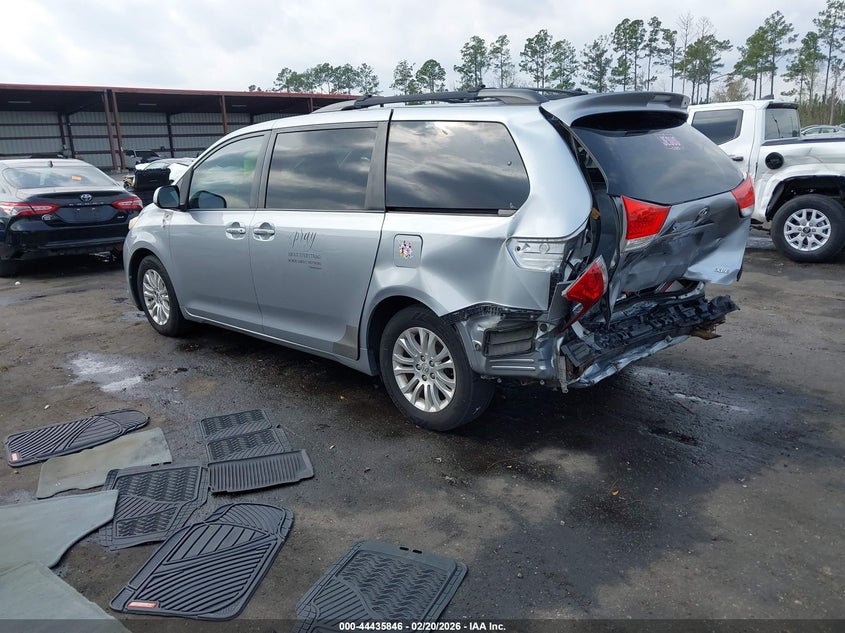 2011 Toyota Sienna Xle V6