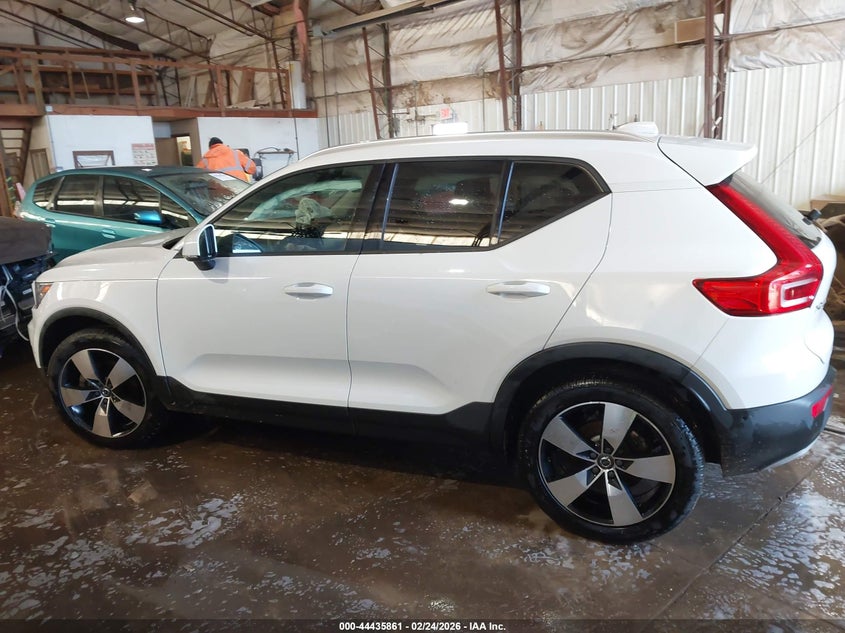 2019 Volvo Xc40 T5 Momentum/T5 R-Design VIN: YV4162XZ6K2010524 Lot: 44435861