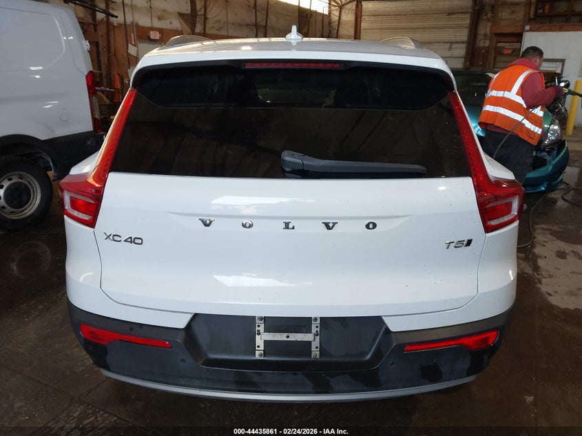 2019 Volvo Xc40 T5 Momentum/T5 R-Design VIN: YV4162XZ6K2010524 Lot: 44435861