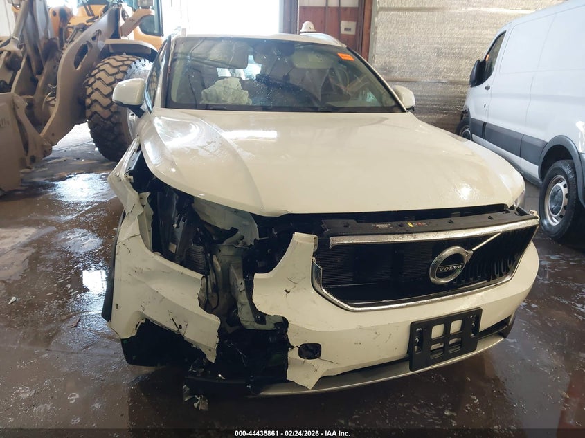 2019 Volvo Xc40 T5 Momentum/T5 R-Design VIN: YV4162XZ6K2010524 Lot: 44435861