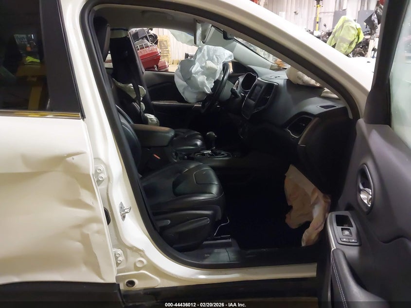 2019 Jeep Cherokee Latitude Plus Fwd