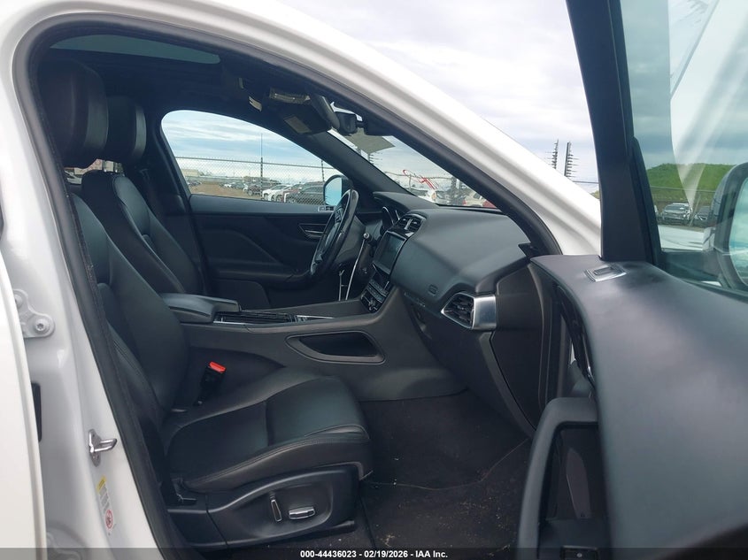 2019 Jaguar F-Pace 25T Premium