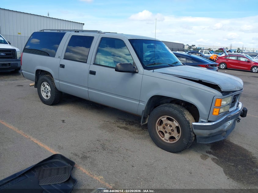 1GKFK16K6RJ750629 GMC SUBURBAN Photo 1