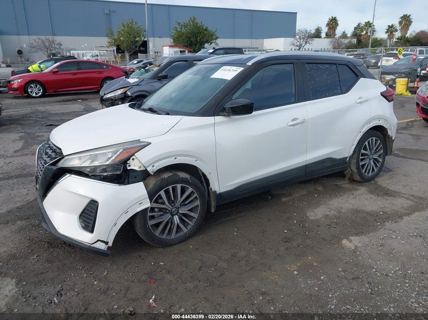 2021 Nissan Kicks Sv Xtronic Cvt