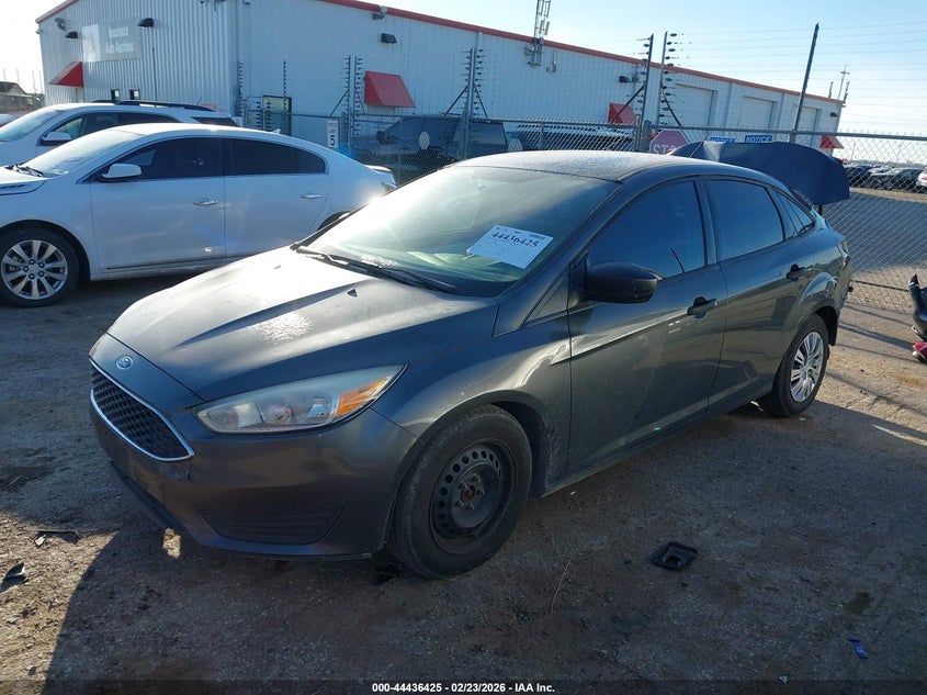 2018 Ford Focus S 1FADP3E2XJL286891 photo 1