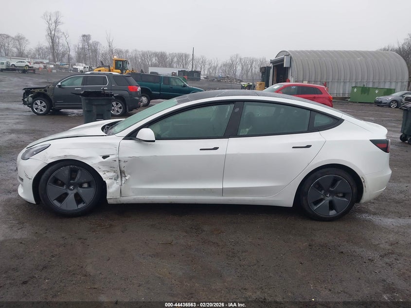 2022 Tesla Model 3 Long Range Dual Motor All-Wheel Drive VIN: 5YJ3E1EB7NF207931 Lot: 44436563