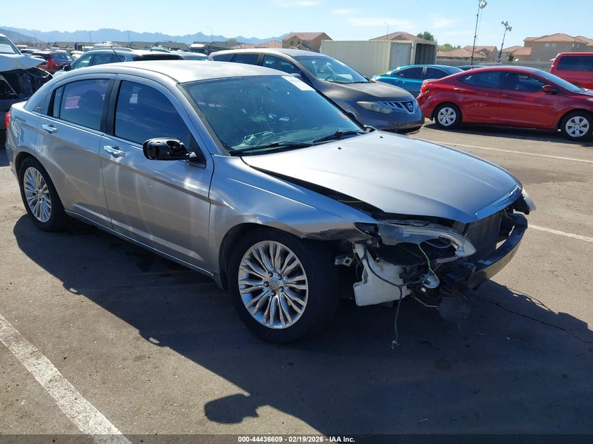 2013 Chrysler 200 Limited