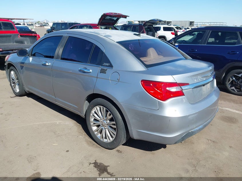 2013 Chrysler 200 Limited