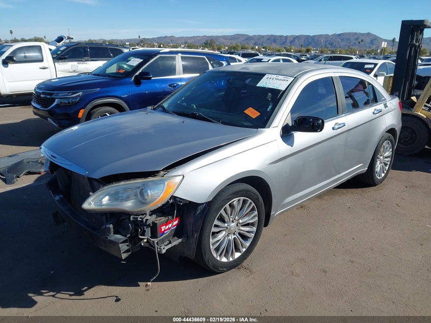 2013 Chrysler 200 Limited