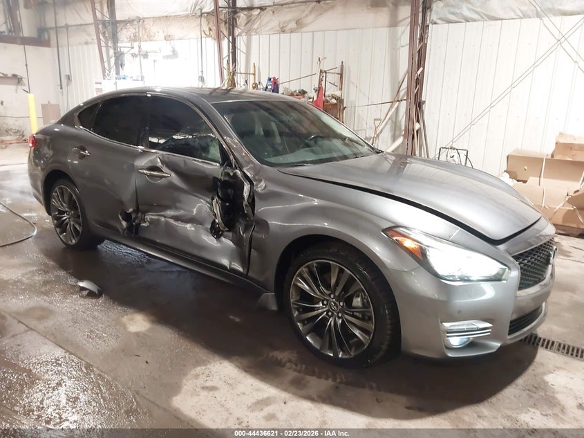 2018 INFINITI Q70 3.7 LUXE