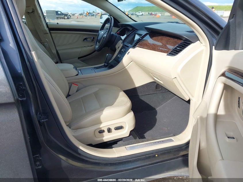 2016 Ford Taurus Limited