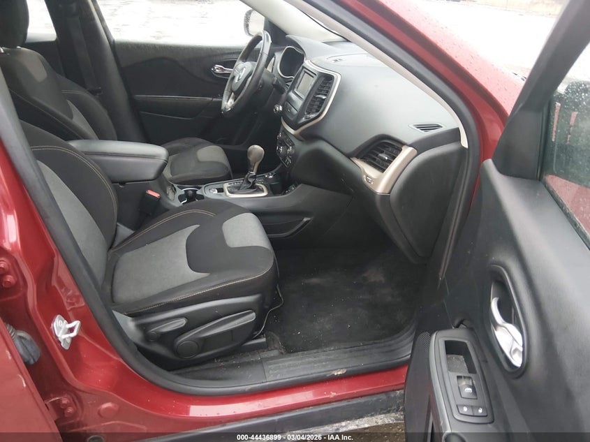 2015 Jeep Cherokee Sport