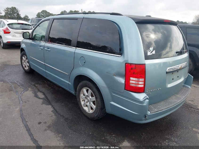 2010 Chrysler Town & Country Touring