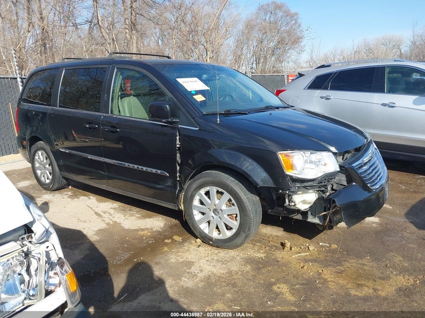 2016 Chrysler Town & Country Touring
