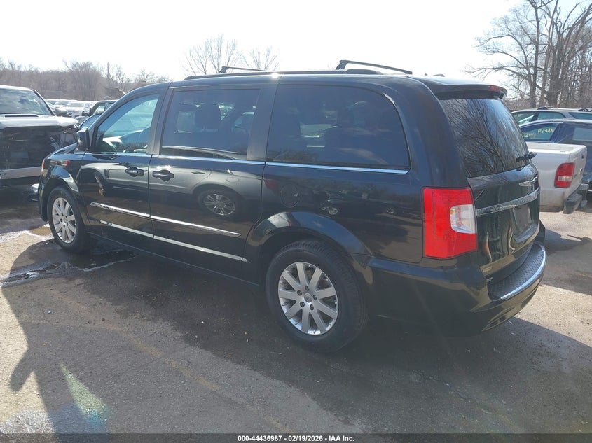 2016 Chrysler Town & Country Touring