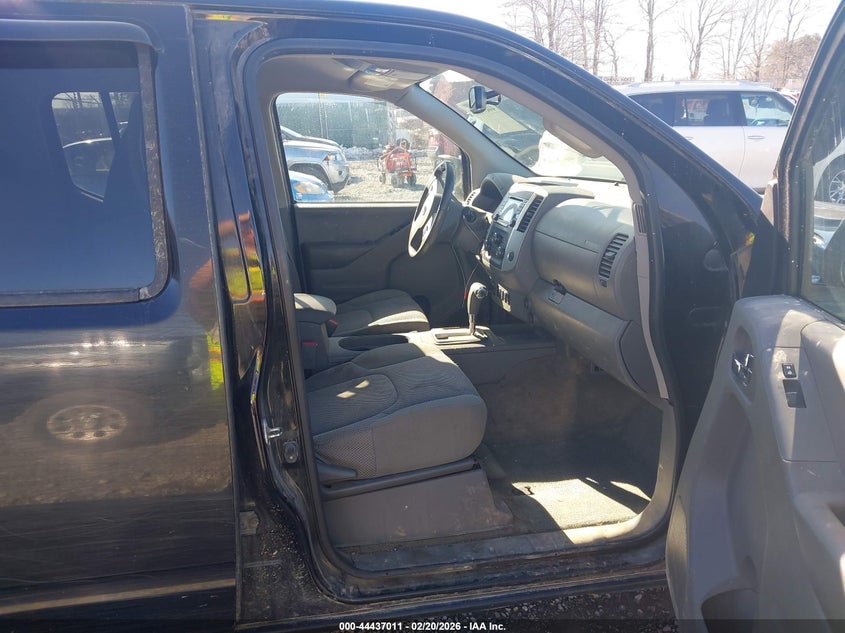 2017 Nissan Frontier Sv