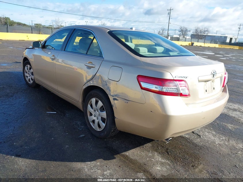 2010 Toyota Camry Le V6