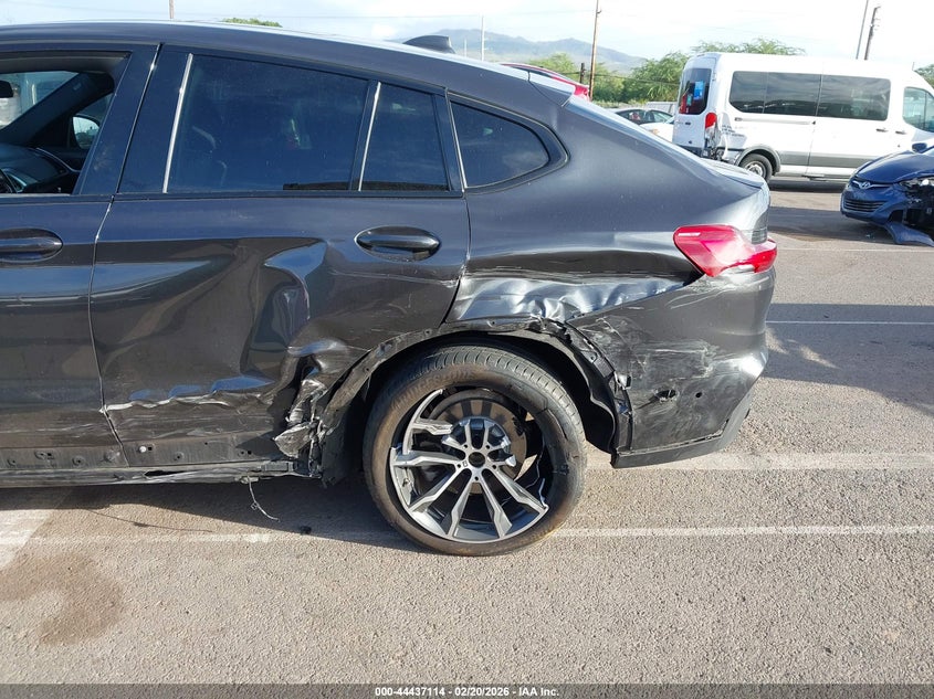 2021 BMW X4 VIN: 5UX2V1C02M9G80014