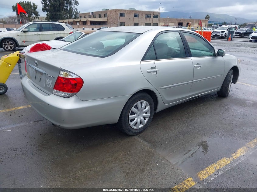 2005 Toyota Camry Le