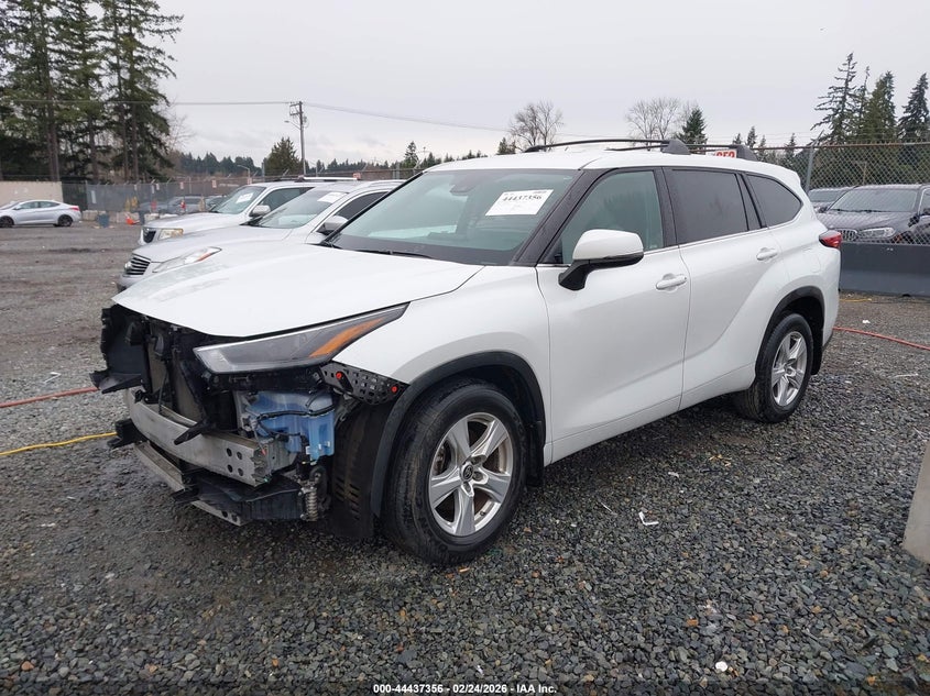 2022 Toyota Highlander Le