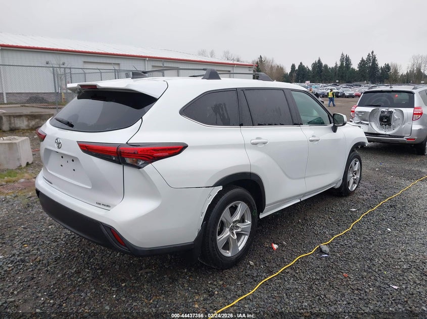 2022 Toyota Highlander Le