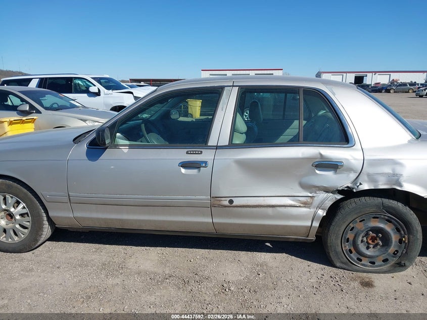 2004 Ford Crown Victoria Lx VIN: 2FAFP74W44X168668 Lot: 44437592