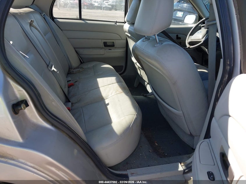 2004 Ford Crown Victoria Lx VIN: 2FAFP74W44X168668 Lot: 44437592