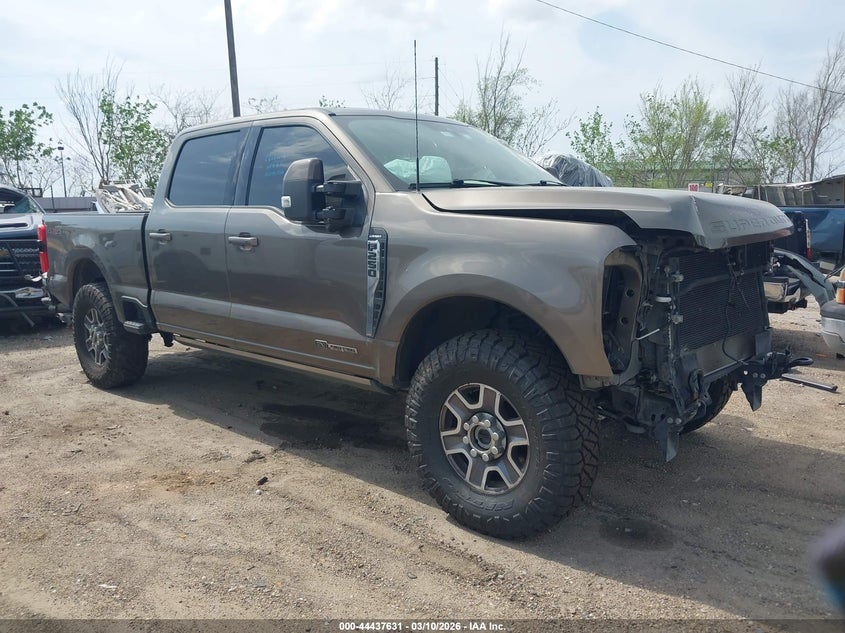 2023 FORD F-250 LARIAT