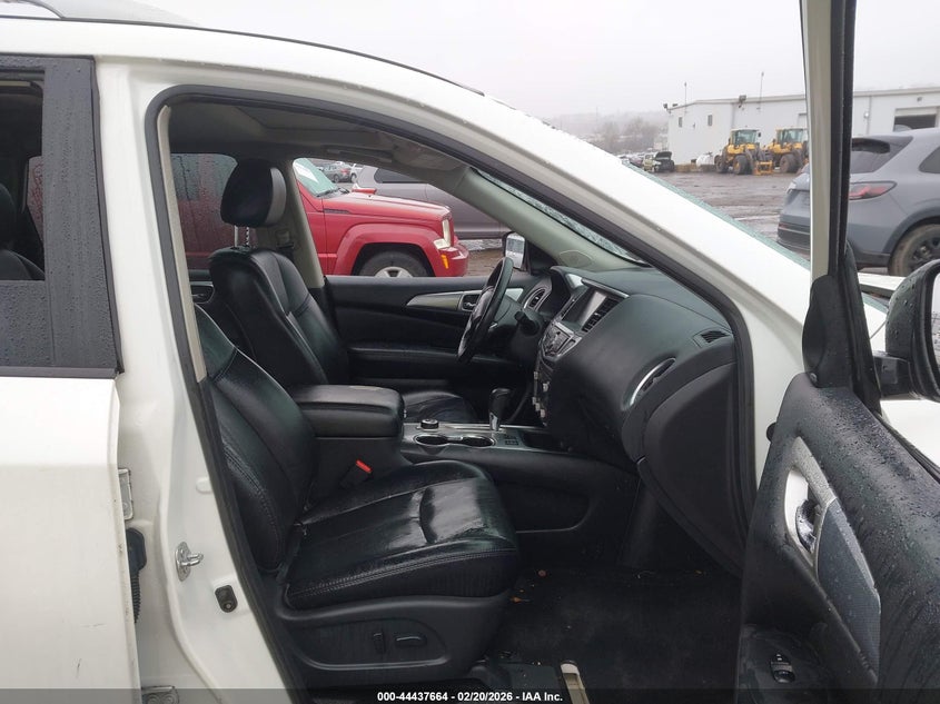 2017 Nissan Pathfinder Sl