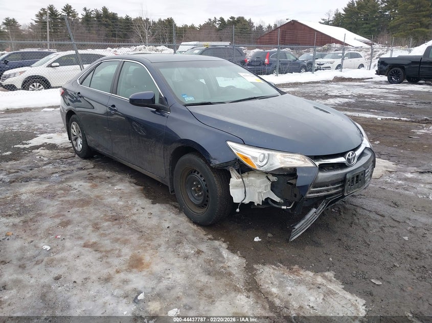 2016 Toyota Camry Le