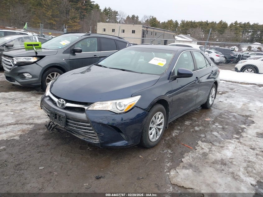 2016 Toyota Camry Le