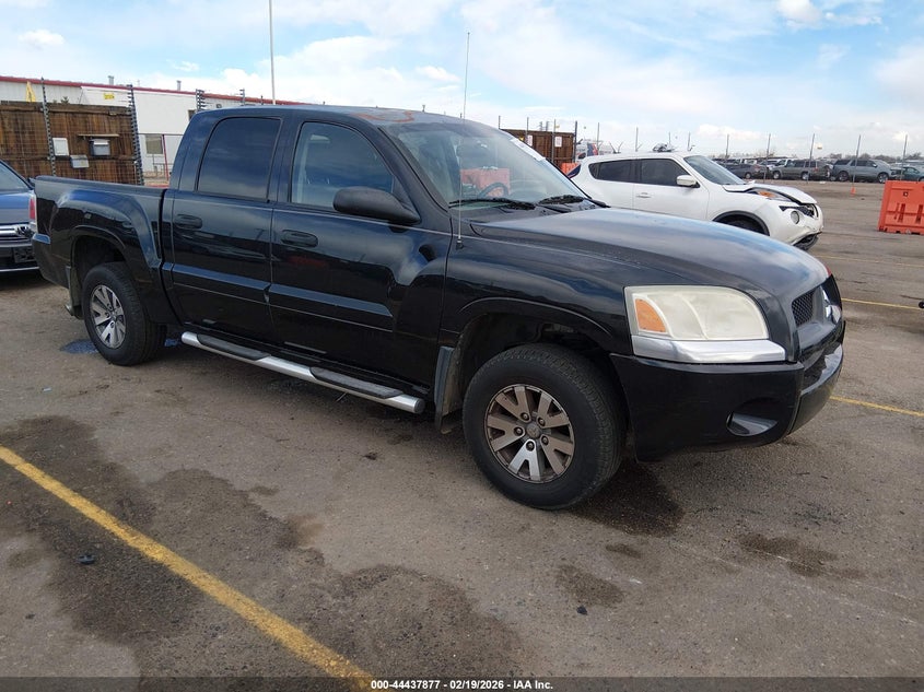 1Z7HC28KX7S126512 MITSUBISHI RAIDER Photo 1