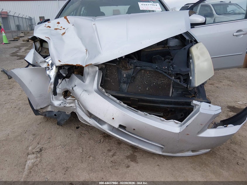 2008 Nissan Sentra 2.0S VIN: 3N1AB61E38L661163 Lot: 44437964