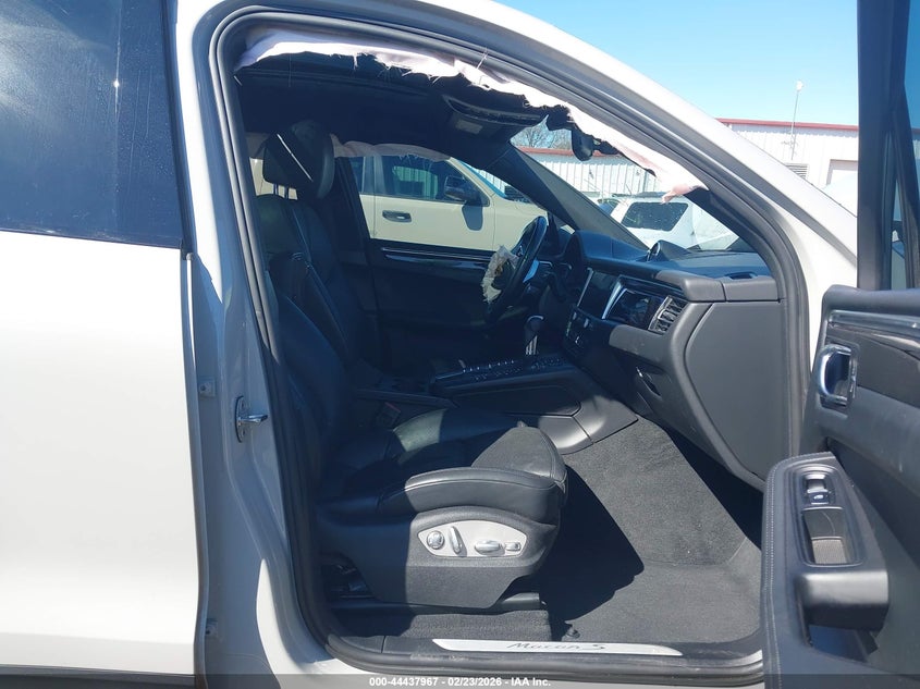 2020 Porsche Macan S