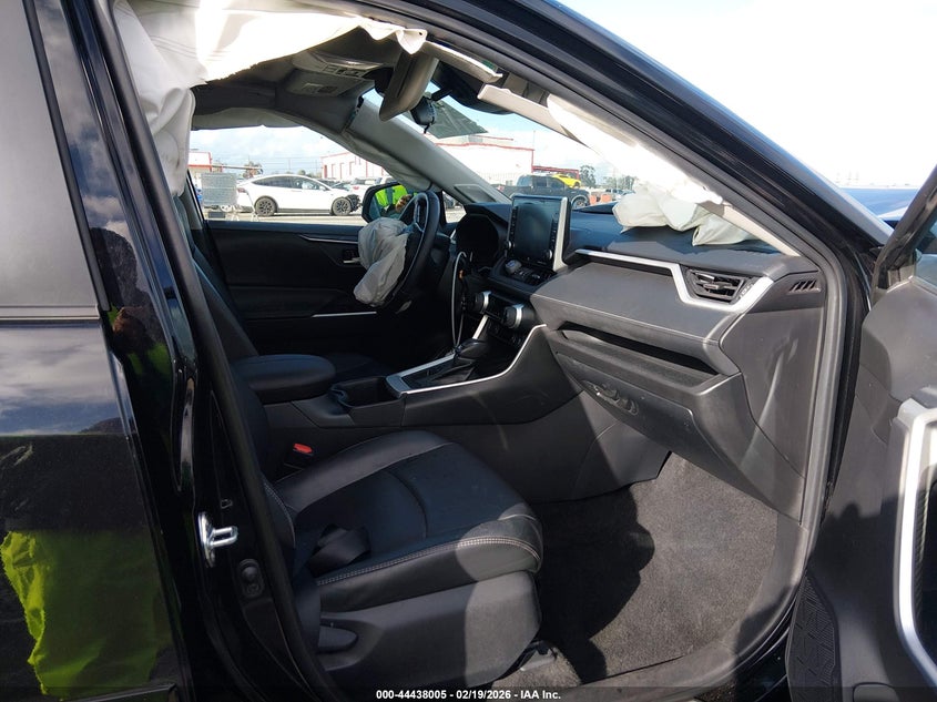 2022 Toyota Rav4 Xle Premium