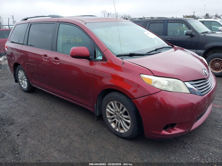 2011 Toyota Sienna Xle V6