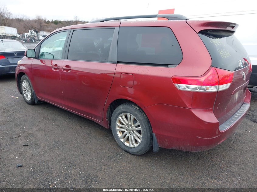 2011 Toyota Sienna Xle V6