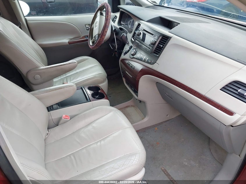 2011 Toyota Sienna Xle V6