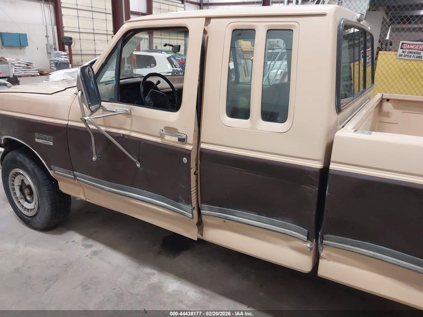 1989 Ford F250 VIN: 1FTHX26G6KKA69359 Lot: 44438177
