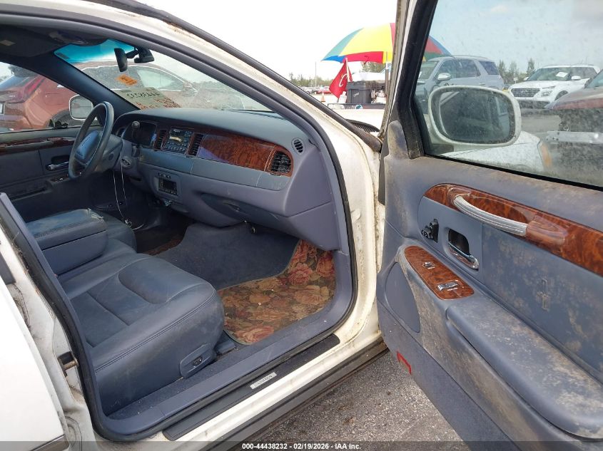 2001 Lincoln Town Car Executive