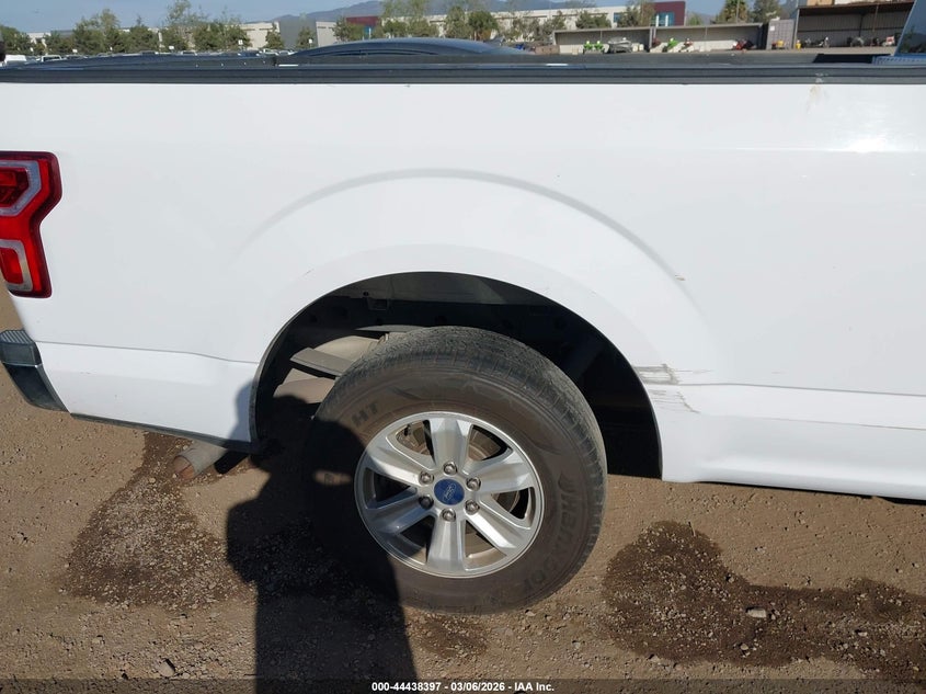 VIN 1FTEX1CP9JKE37551 2018 FORD F-150 XLT