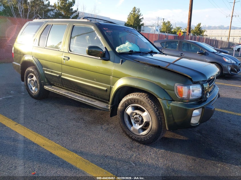 JNRAR05Y8VW001443 INFINITI QX4 Photo 1