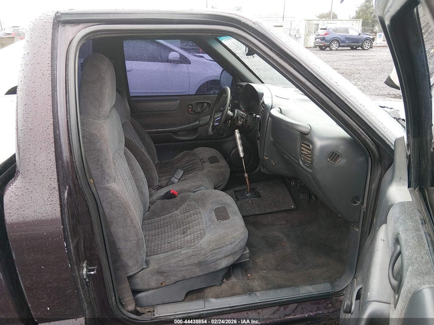 2000 Chevrolet S-10 Ls