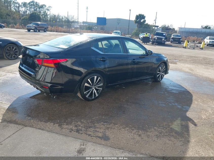 2022 Nissan Altima Sr Vc-Turbo Fwd