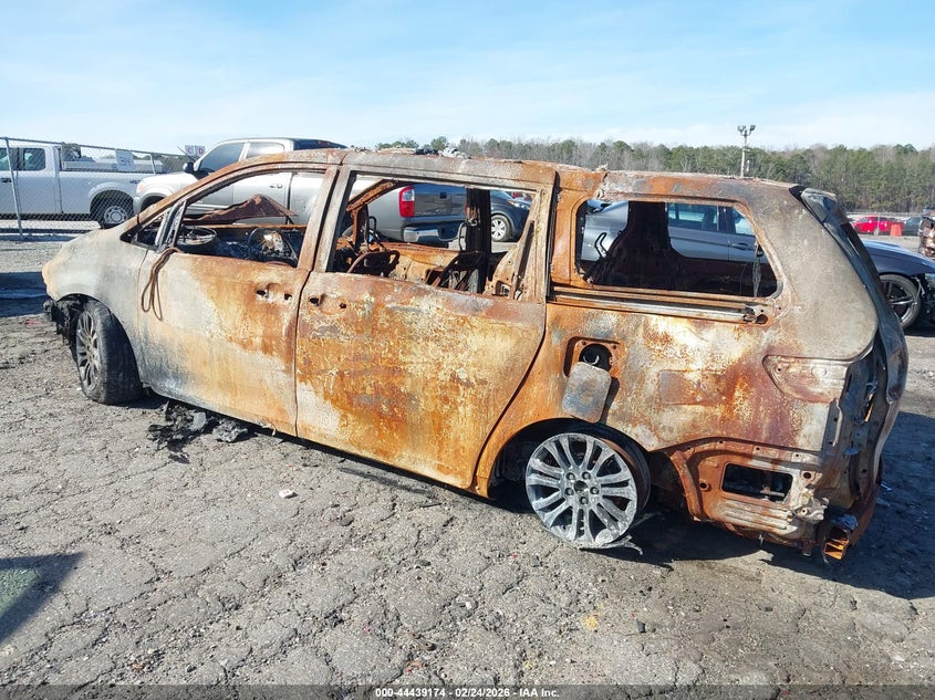 2020 Toyota Sienna Xle